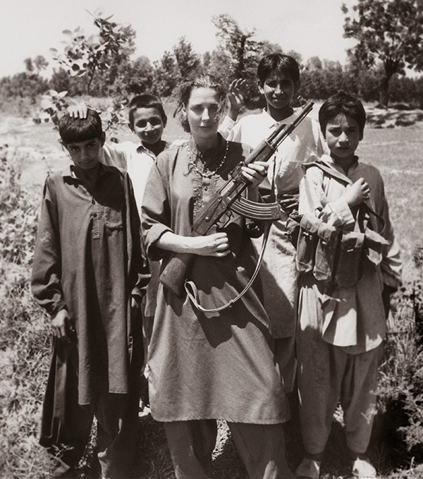 Desiree Dolron, Pakistan 1997